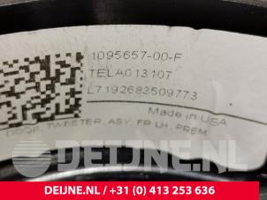 Tesla Model 3 Tweeter O104453 foto 3