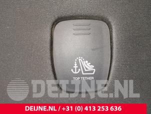 Tesla Model 3 Hoedenplank O104457 foto 3
