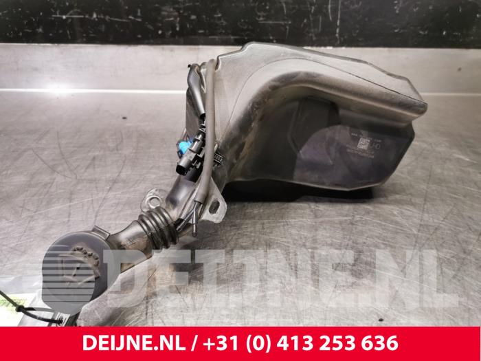 Tesla Model 3 Scheibensprühertank vorne O104473