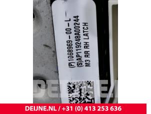 Tesla Model 3 Deurslot Mechaniek 4Deurs rechts-achter O104479 foto 3