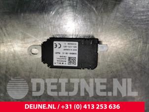 Gebruikte Antenne Tesla Model 3 Long Range AWD 75 kWh Prijs € 18,15 Inclusief btw aangeboden door van Deijne Onderdelen Uden B.V.