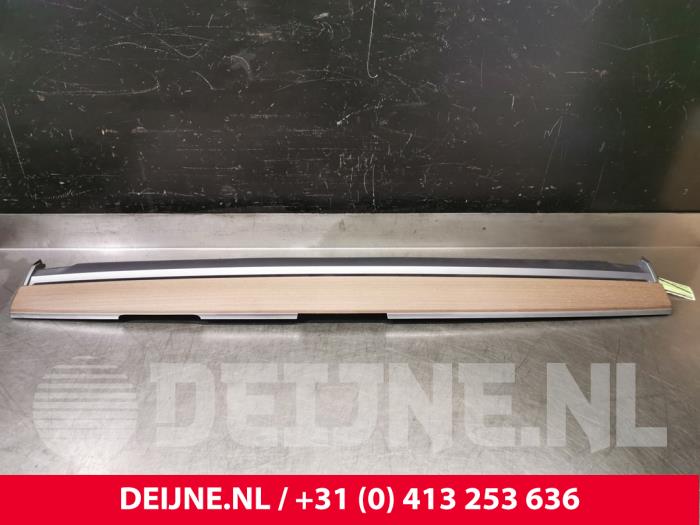 Tesla Model 3 Dashboard frame O104485