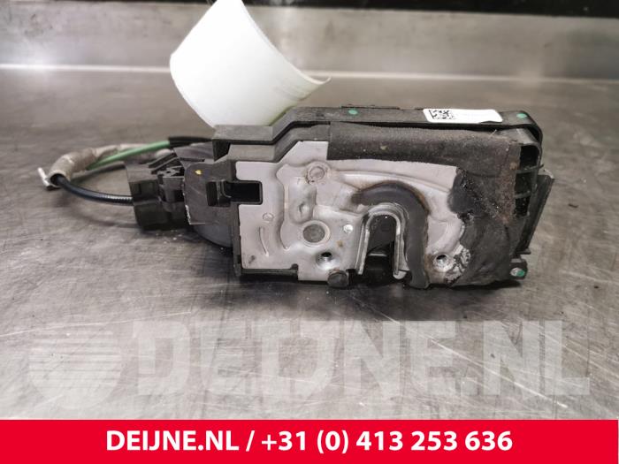 Mercedes C-Klasse Deurslot Mechaniek 4Deurs links-voor O104506