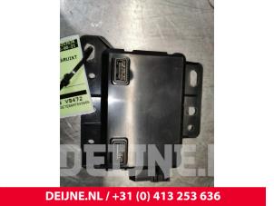 Tesla Model 3 AUX / USB-Anschluss O104524 foto 3