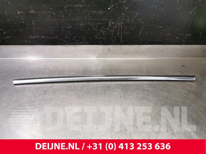 Tesla Model 3 Fensterabdichtung O104567
