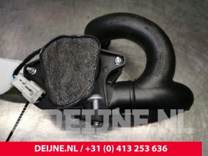 Mercedes GLE Heating and ventilation fan motor O104593 photo 3