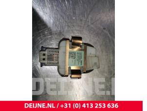 Mercedes GLE Regensensor O104596 foto 2