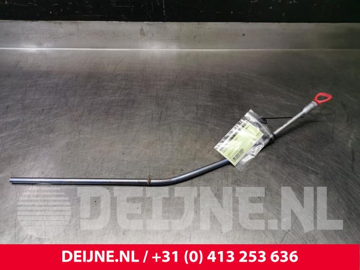 Gebruikte Olie Peilstok Mercedes Vito Prijs € 18,15 Inclusief btw aangeboden door van Deijne Onderdelen Uden B.V.