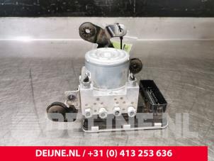 Volvo V90 ABS Pumpe O104669 foto 3