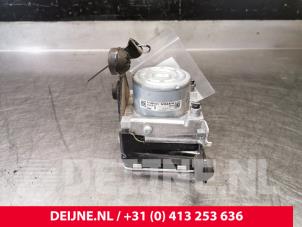Volvo V90 ABS Pumpe O104669 foto 2