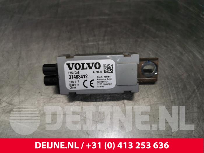 Volvo V90 Antennenverstärker O104729
