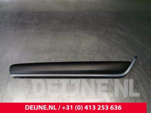 Gebruikte Carrosserielijst Volvo V90 Cross Country (PZ) 2.0 D4 16V AWD Prijs € 65,00 Margeregeling aangeboden door van Deijne Onderdelen Uden B.V.