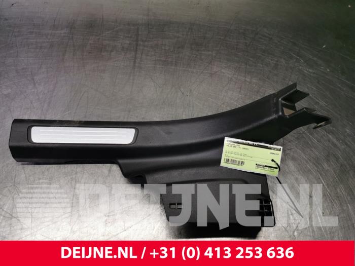 Gebruikte Deurlijst Volvo V90 Cross Country (PZ) 2.0 D4 16V AWD Prijs € 35,00 Margeregeling aangeboden door van Deijne Onderdelen Uden B.V.
