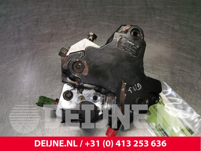 Volvo XC70 Brandstofpomp Mechanisch O104785