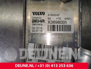 Gebruikte Oliekoeler Volvo XC60 I (DZ) Prijs € 60,50 Inclusief btw aangeboden door van Deijne Onderdelen Uden B.V.
