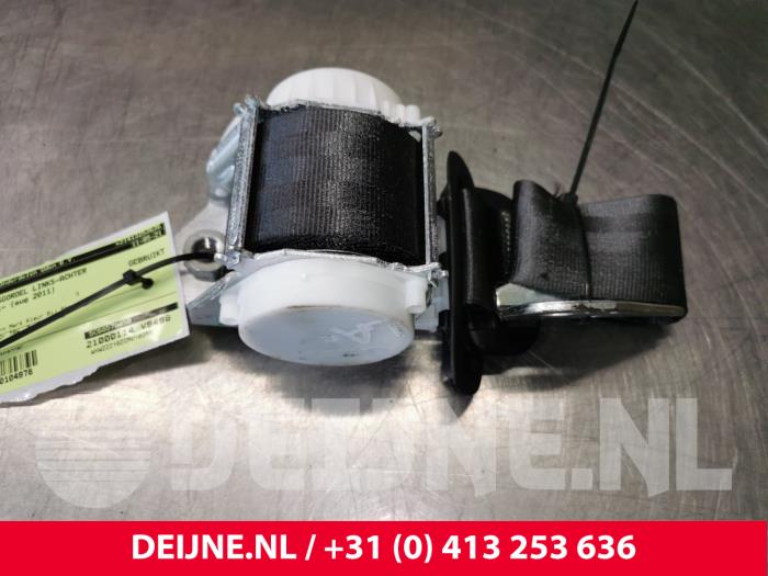 Volkswagen Jetta Rear seatbelt, left O104978