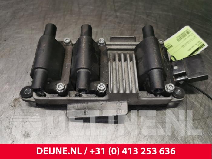 Gebruikte Bobine Audi A4 Cabriolet (B6) 2.4 V6 30V Prijs € 30,00 Margeregeling aangeboden door van Deijne Onderdelen Uden B.V.