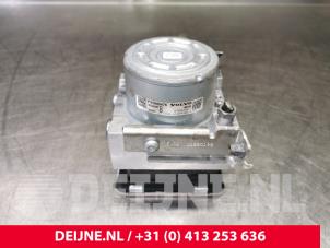 Volvo V90 ABS Pomp O105178 foto 3