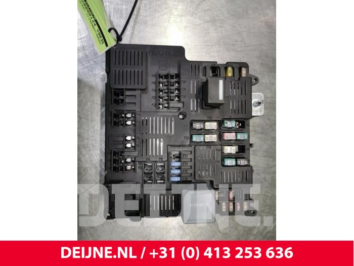 Volvo V90 Sicherungskasten O105181