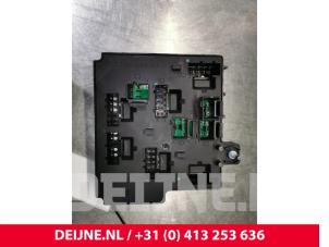 Volvo V90 Sicherungskasten O105181 foto 2