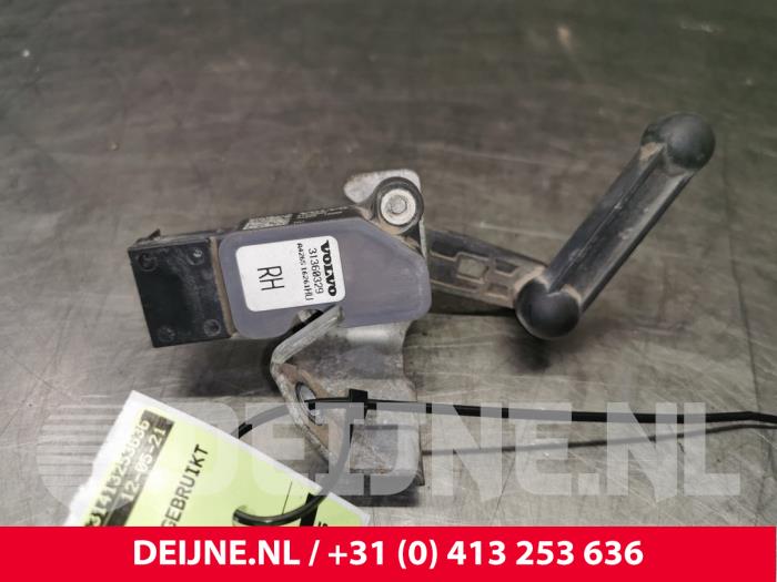 Volvo V90 Xenon Höhenregler O105233
