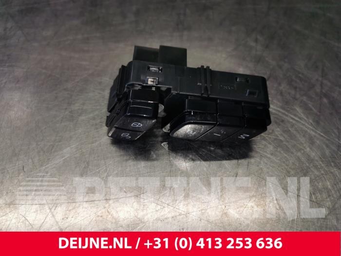 Volvo V90 Stoelverstellings Schakelaar O105351