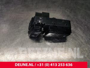 Gebruikte Schakelaar Stoelverstelling Volvo V90 II (PW) 2.0 D4 16V Prijs € 25,00 Margeregeling aangeboden door van Deijne Onderdelen Uden B.V.