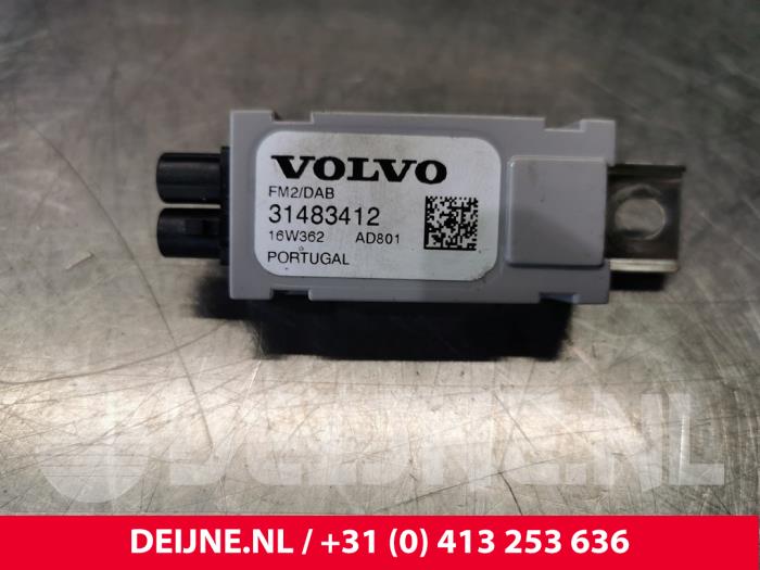 Volvo V90 Antennenverstärker O105356