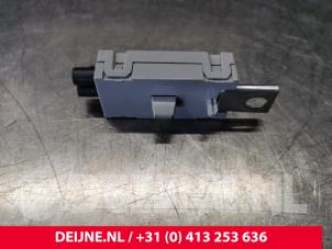 Volvo V90 Antenna Amplifier O105356 photo 2