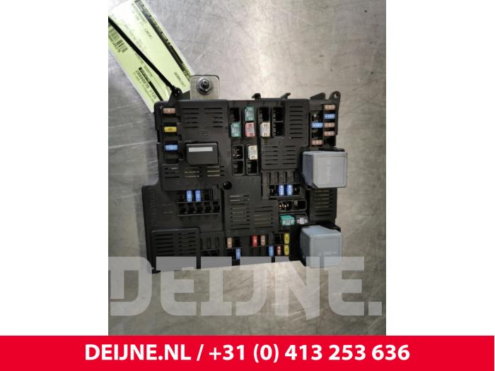 Volvo V90 Sicherungskasten O105379