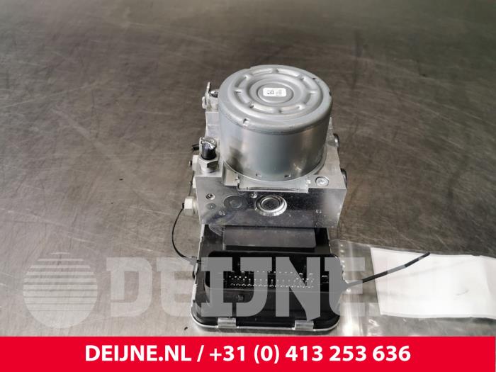 Gebruikte ABS Pomp Volvo V90 II (PW) 2.0 T5 16V Polestar Prijs € 300,00 Margeregeling aangeboden door van Deijne Onderdelen Uden B.V.