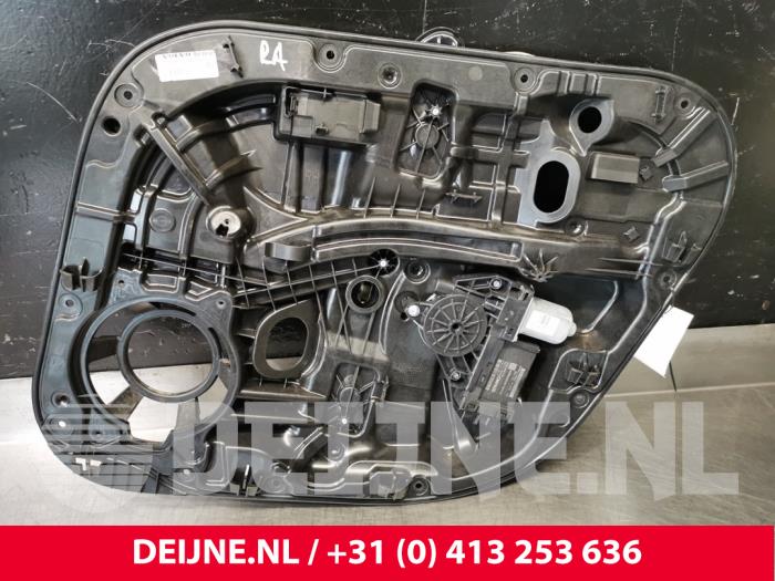Volvo V90 Ruitmechaniek 4Deurs rechts-achter O105398