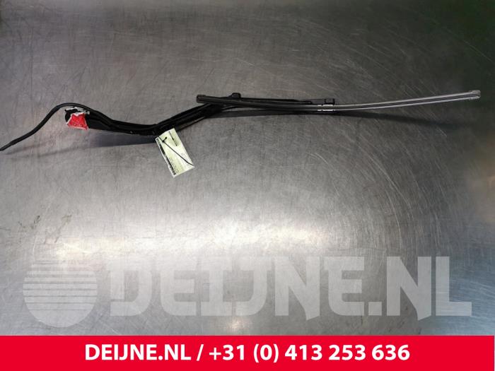 Volvo V90 Ruitenwisserarm voor O105406