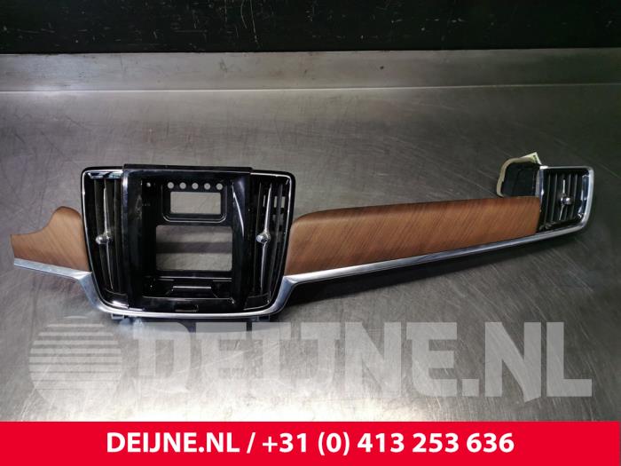 Volvo V90 Dashboardlijst O105420