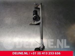 Volvo V70 Front wiper motor O105438 photo 2