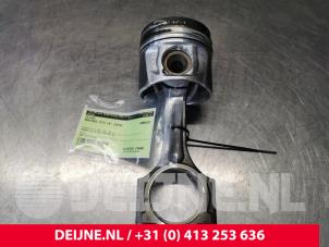 Mercedes Vito Piston O105448 photo 2