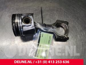 Mercedes Vito Piston O105448 photo 3