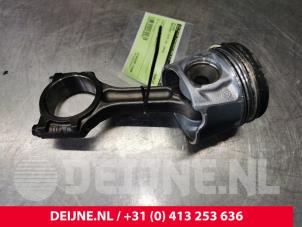 Mercedes Vito Piston O105451 photo 3