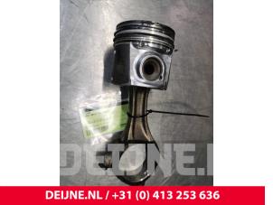 Gebruikte Zuiger Iveco New Daily IV 35C12V, 35C12V/P, 35S12V, 35S12V/P Prijs € 121,00 Inclusief btw aangeboden door van Deijne Onderdelen Uden B.V.