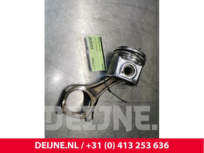 Gebruikte Zuiger Iveco New Daily IV 35C12V, 35C12V/P, 35S12V, 35S12V/P Prijs € 121,00 Inclusief btw aangeboden door van Deijne Onderdelen Uden B.V.