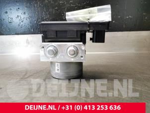 Volkswagen ID.3 ABS pump O105490 photo 3