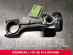Volvo V70 Piston O105621 photo 3
