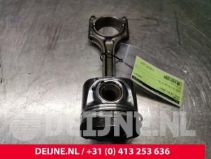 Volvo V70 Piston O105621 photo 2