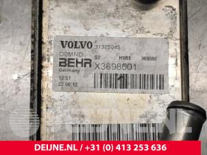 Volvo V70 Ölkühler O105625 foto 2