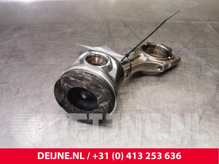 Volvo V60 Kolben O105637