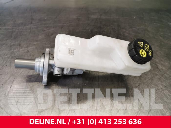 Volkswagen ID.3 Master cylinder O105644
