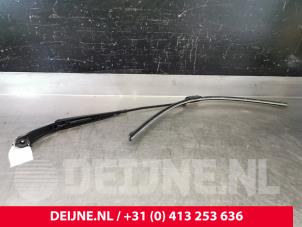 Volkswagen ID.3 Front wiper arm O105653 photo 2