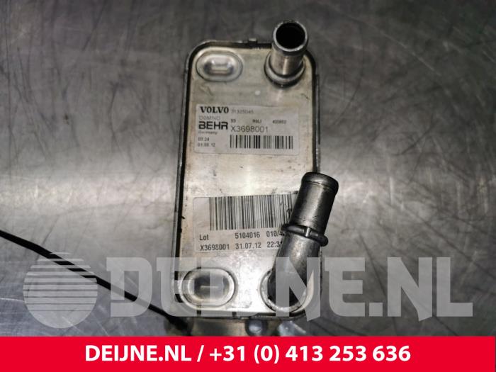 Volvo V60 Ölkühler O105665