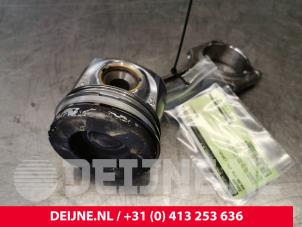 Volvo V70 Kolben O105693 foto 2
