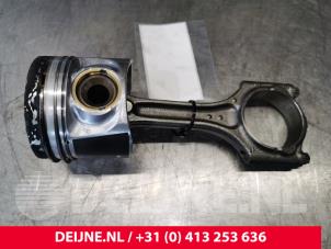 Volvo V70 Piston O105696 photo 3